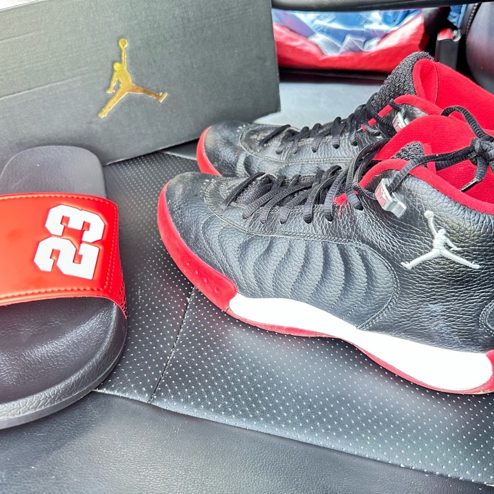 JORDAN Black and Red Sneakers with Slides